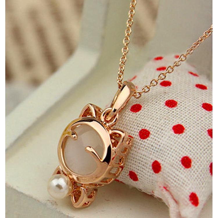 Lucky Cat Necklace with Animal Charm